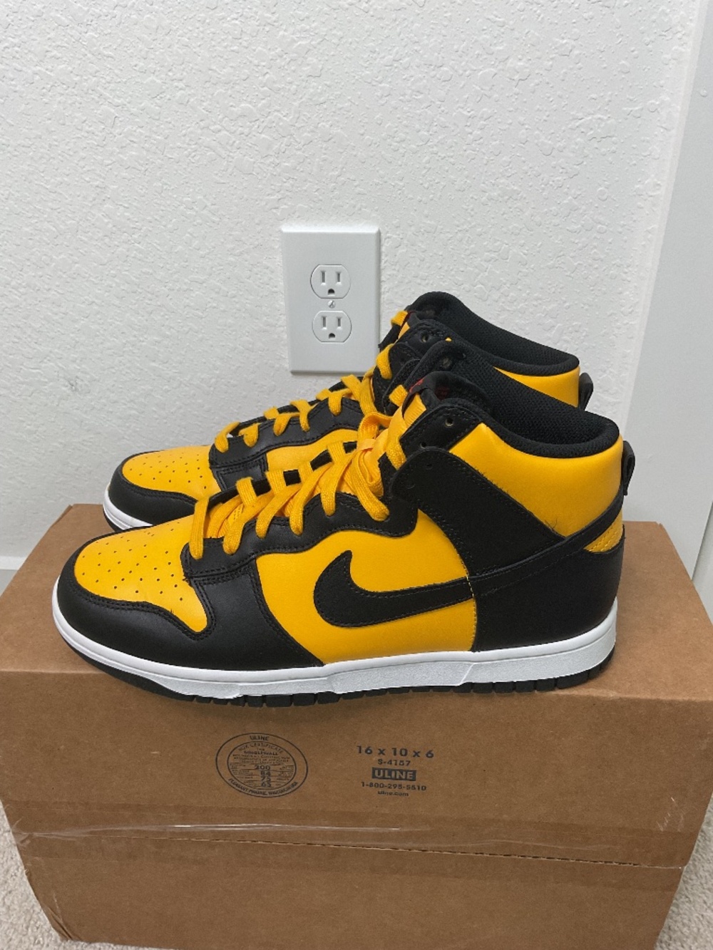 Nike Dunk High Retro "Reverse Goldenrod" - Men’s Size 10 - Excellent Condition